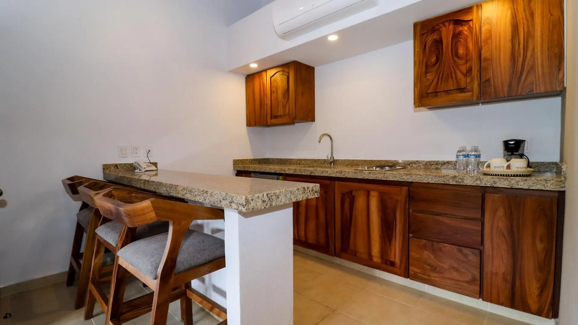 River Park Hotel Puerto Vallarta